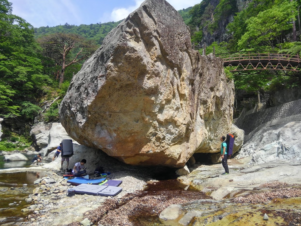 塩原の岩はでっけぇなぁ